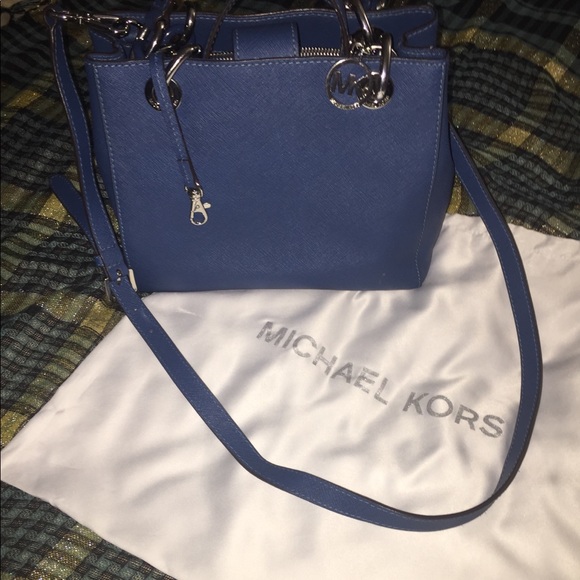 MICHEAL KORS PURSE (BLUE) - Picture 1 of 5